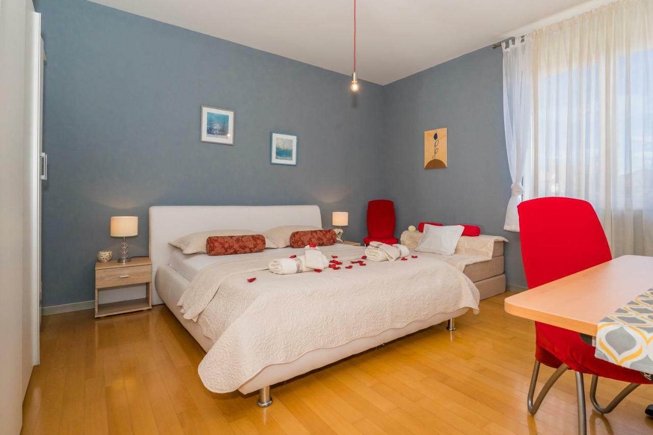 Apartment Old Town With Sea View Split Zewnętrze zdjęcie